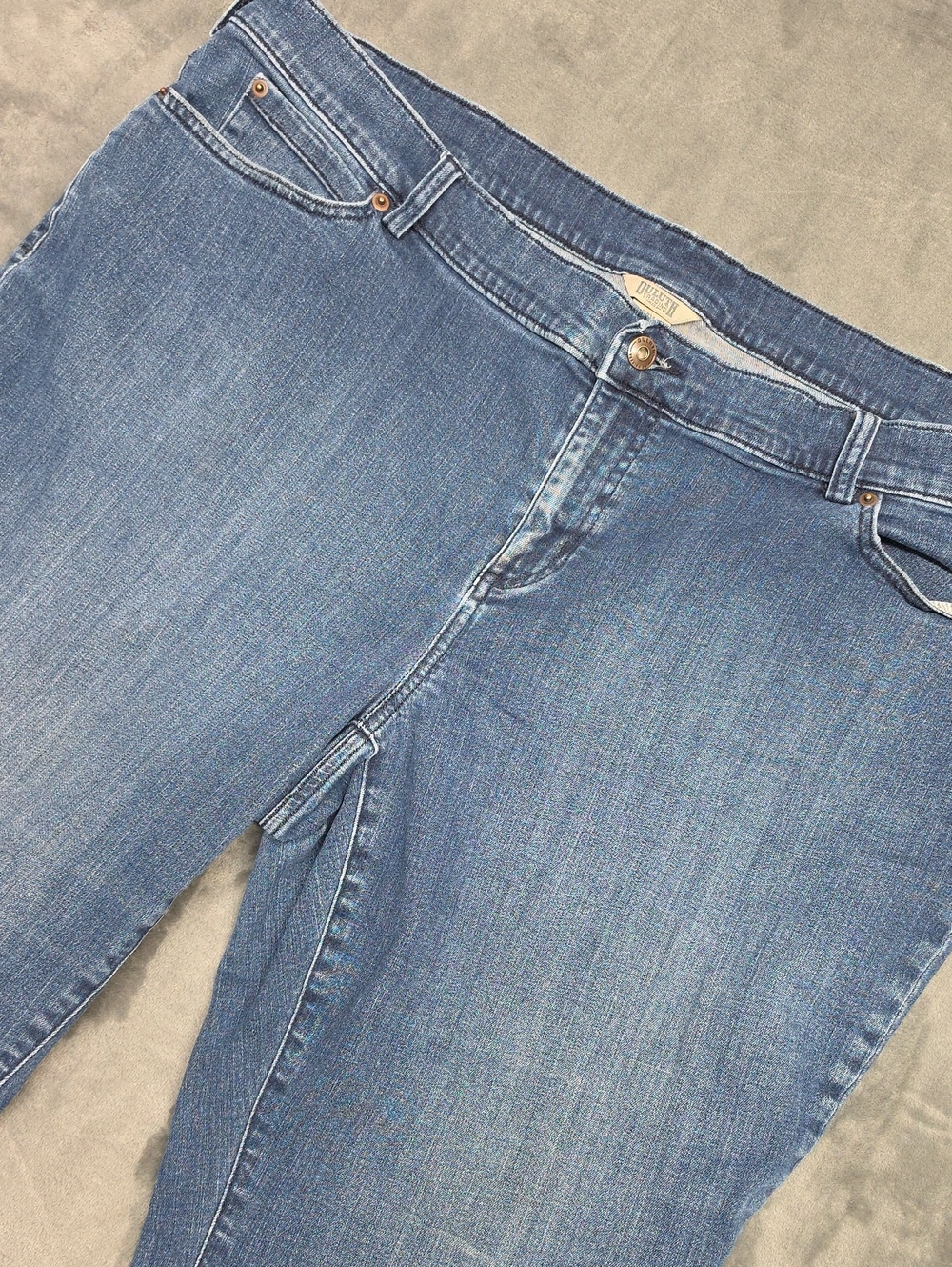 Duluth Trading Co 24 W Light Blue Capri Jeans